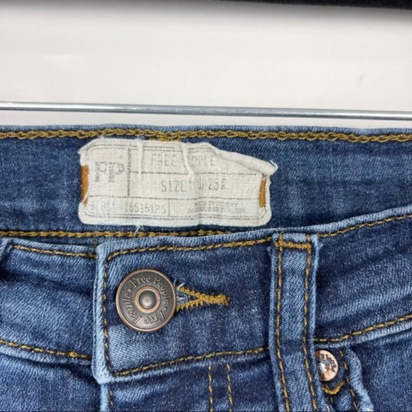 Free People High Waist Busted Knee Skinny Jeans Size 25R - Picture 4 of 9